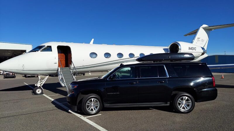 Private Jet Limo in Chicago | Book Private Jet Limousine Chicago