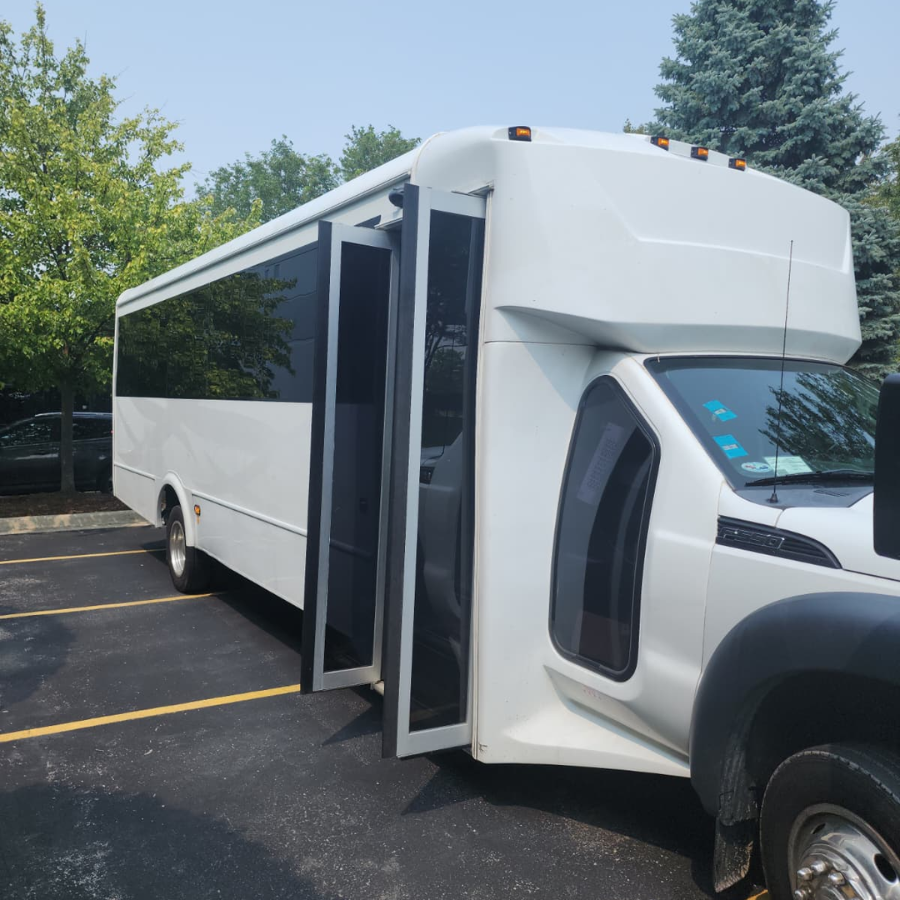 Chicago Party Bus Rental Service for 35 passengers